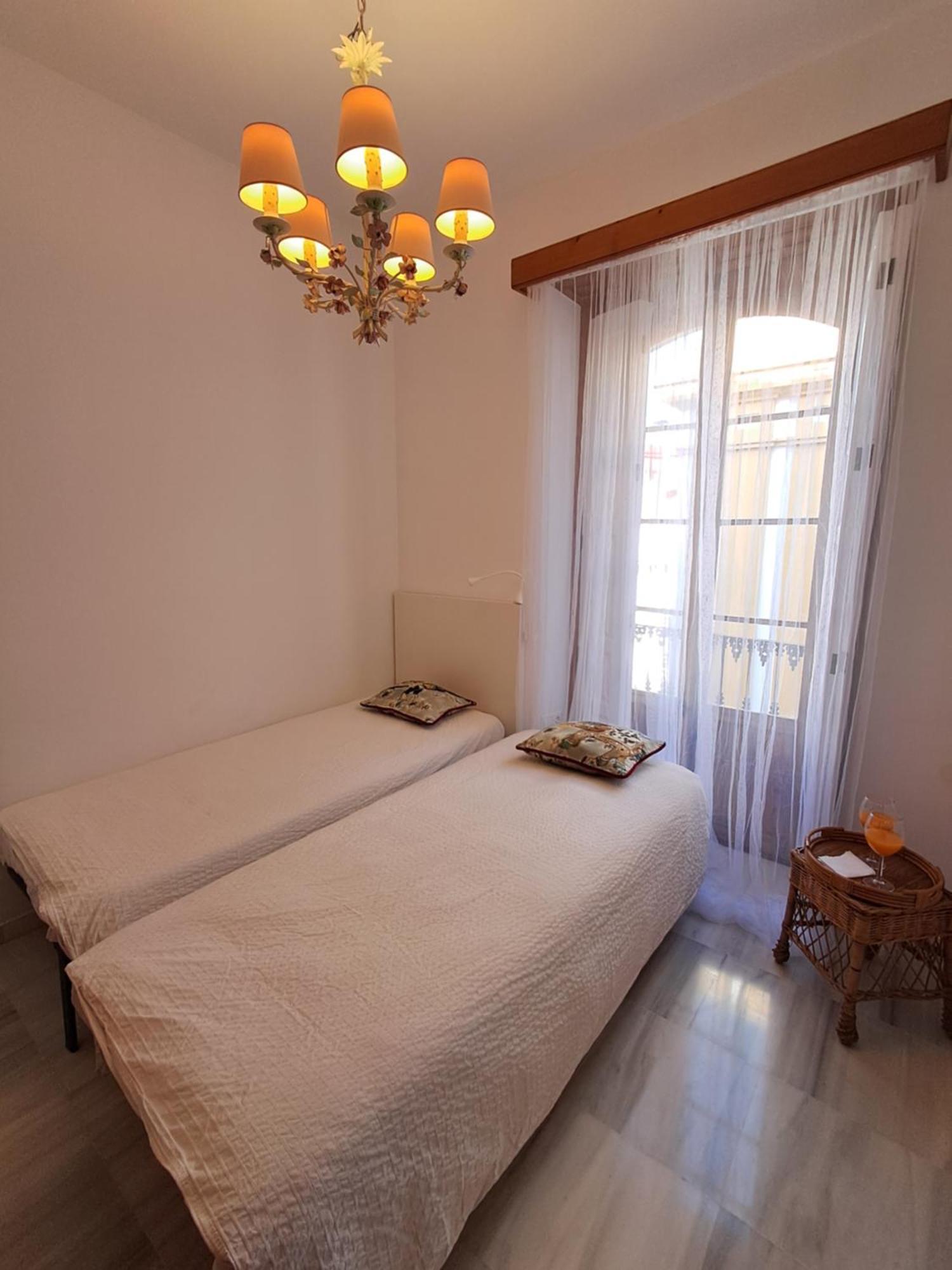Apartamentos Almirante Hoyos 塞维利亚 外观 照片